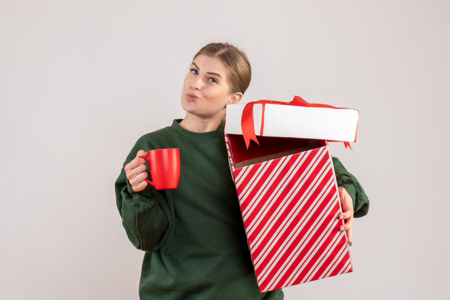 13 Things on Amazon to Add in a Birthday Gift Hamper for a Coffee Lover